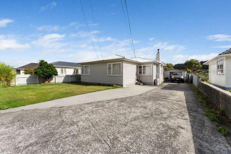 Photo of property in 75 Wise Street, Wainuiomata, Lower Hutt, 5014
