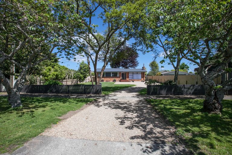 Photo of property in 281 Shakespeare Street, Leamington, Cambridge, 3432