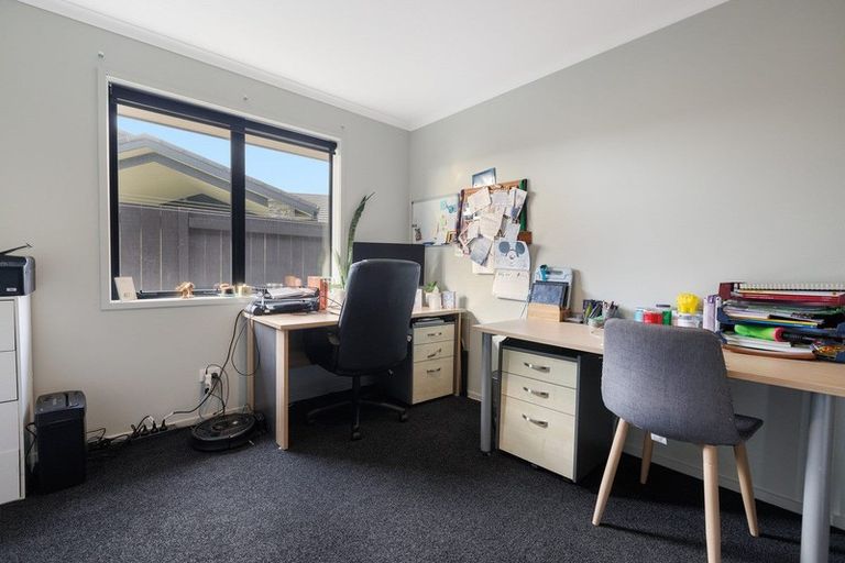 Photo of property in 16 Drabble Crescent, Papamoa Beach, Papamoa, 3118