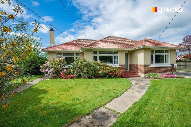 Photo of property in 25 Mountfort Street, Outram, 9019