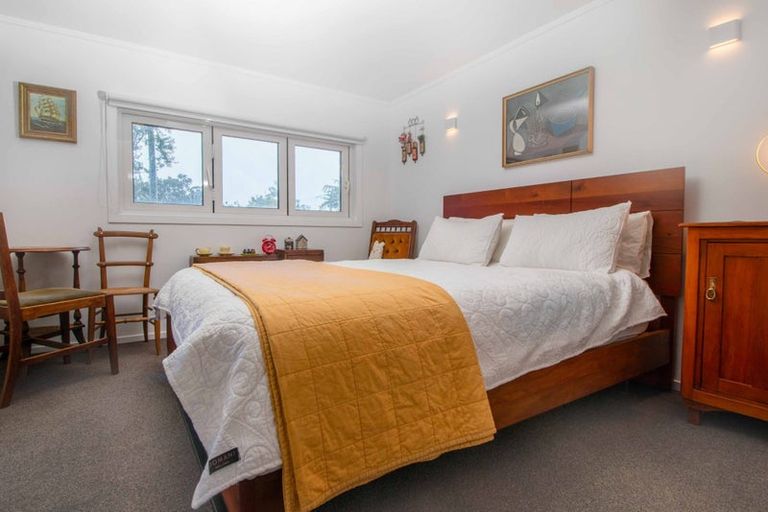 Photo of property in 156 Piha Road, Piha, New Lynn, 0772