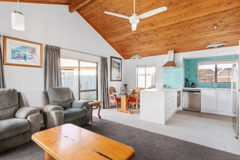 Photo of property in 57a Hartford Avenue, Papamoa Beach, Papamoa, 3118