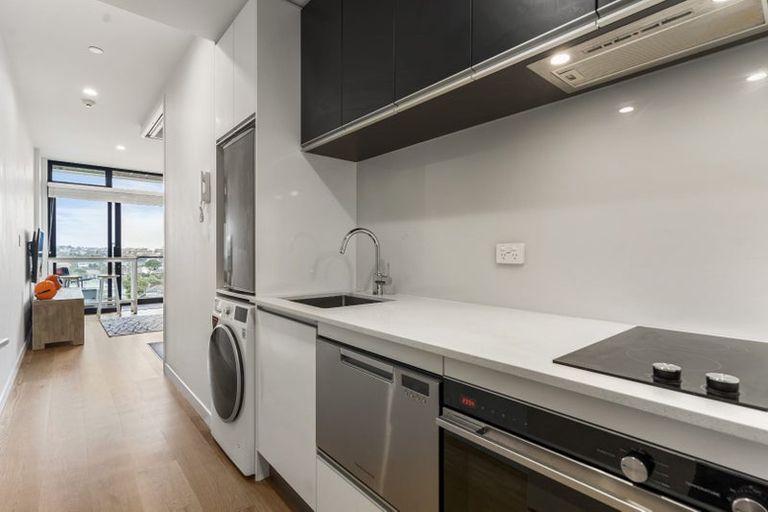 Photo of property in Frank Sargeson Apts, 306/74 Anzac Street, Takapuna, Auckland, 0622