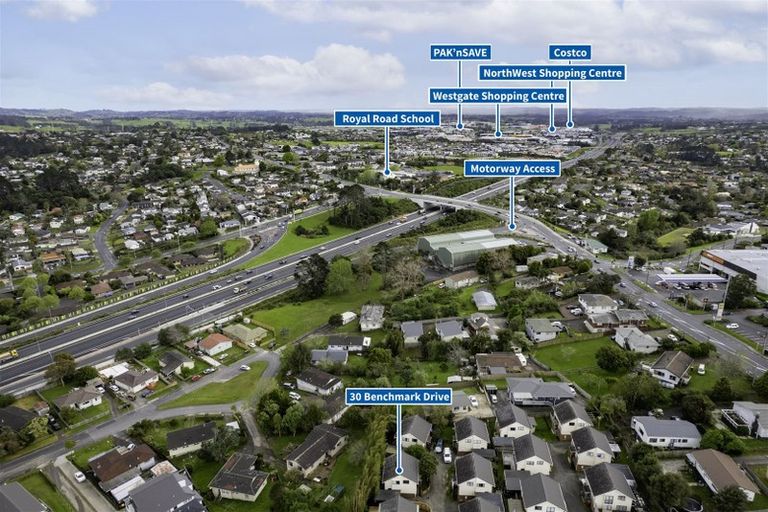 Photo of property in 30 Benchmark Drive, Massey, Auckland, 0614