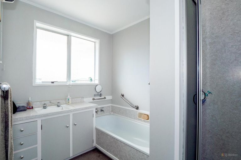 Photo of property in 25b Leonard Street, Waimate, 7924