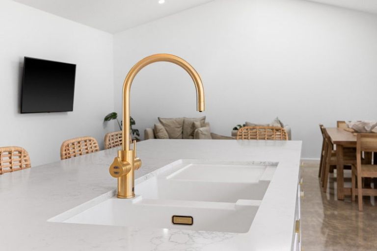 Photo of property in 29 Warwick Crescent, Taradale, Napier, 4112