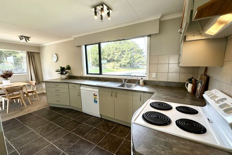 Photo of property in 77 Nichol Street, Heidelberg, Invercargill, 9812