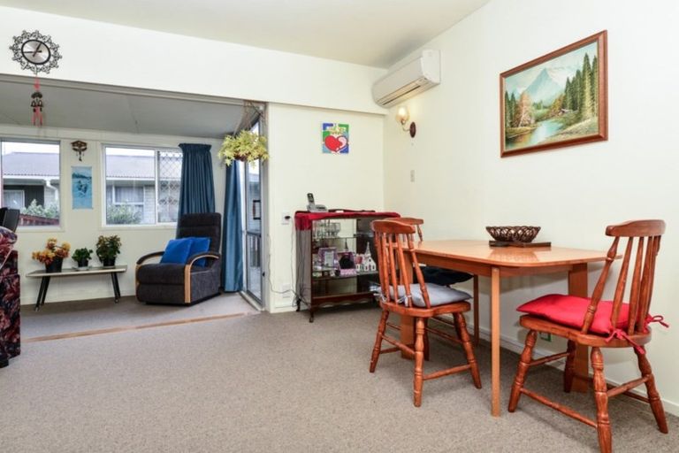 Photo of property in 11b Clare Street, Cambridge, 3434