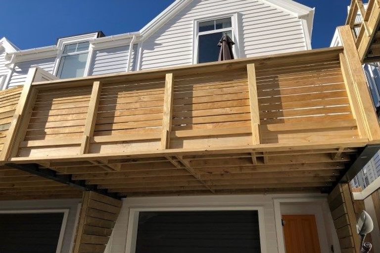 Photo of property in Pirie Street Townhouses, 27/35 Pirie Street, Mount Victoria, Wellington, 6011