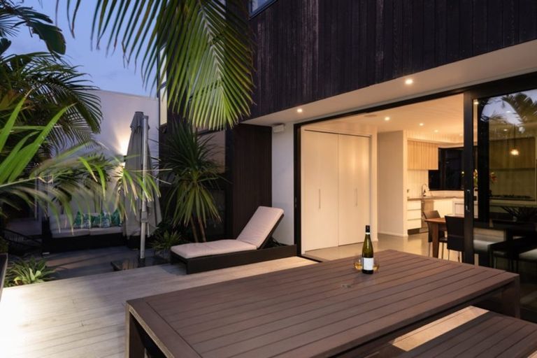 Photo of property in 147b Marine Parade, Mount Maunganui, 3116