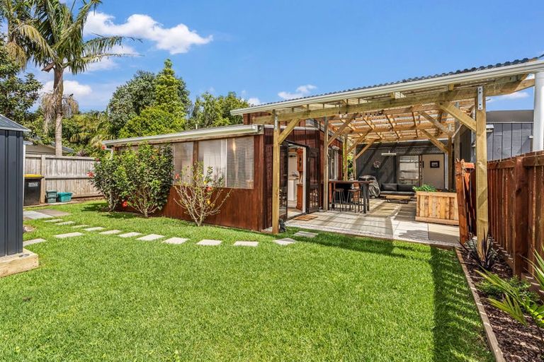 Photo of property in 17 Cook Drive, Whitianga, 3510