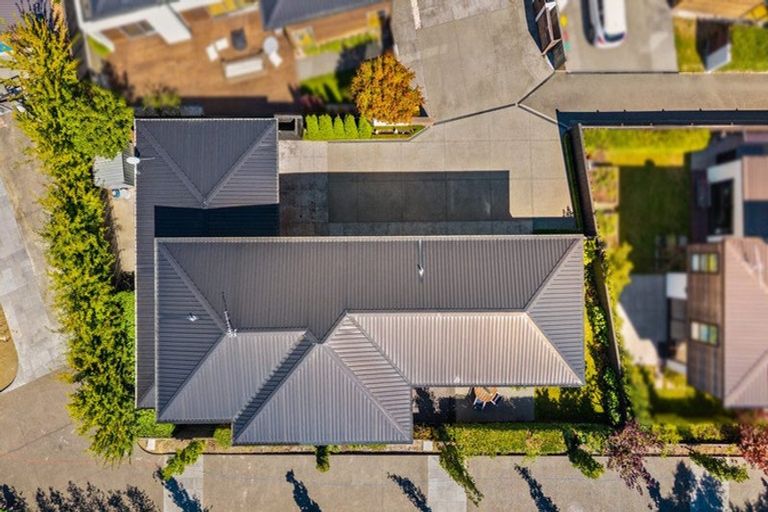 Photo of property in 64a Straven Road, Fendalton, Christchurch, 8014