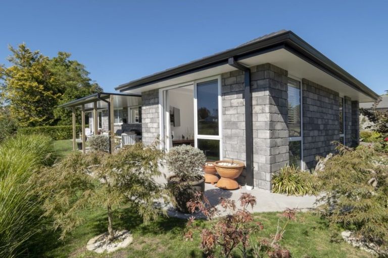 Photo of property in 18 Tranquil Grove, Omokoroa, 3114