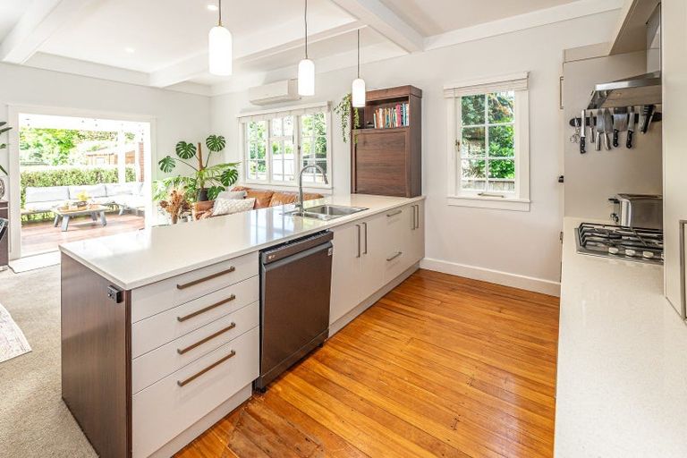 Photo of property in 9 Selwyn Crescent, College Estate, Whanganui, 4500