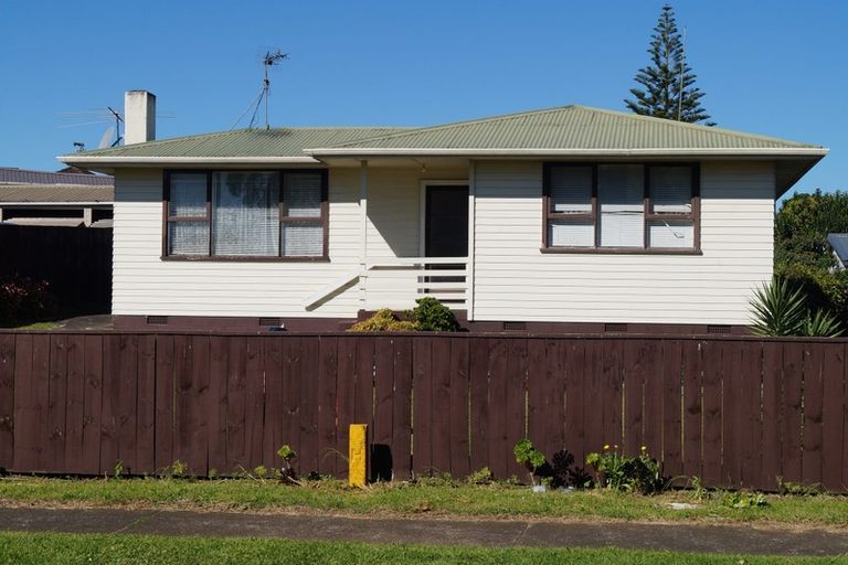 Photo of property in 4 Ashgrove Road, Mangere, Auckland, 2022