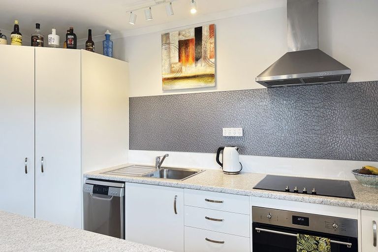 Photo of property in 32 Arrow Close, Papamoa, 3118