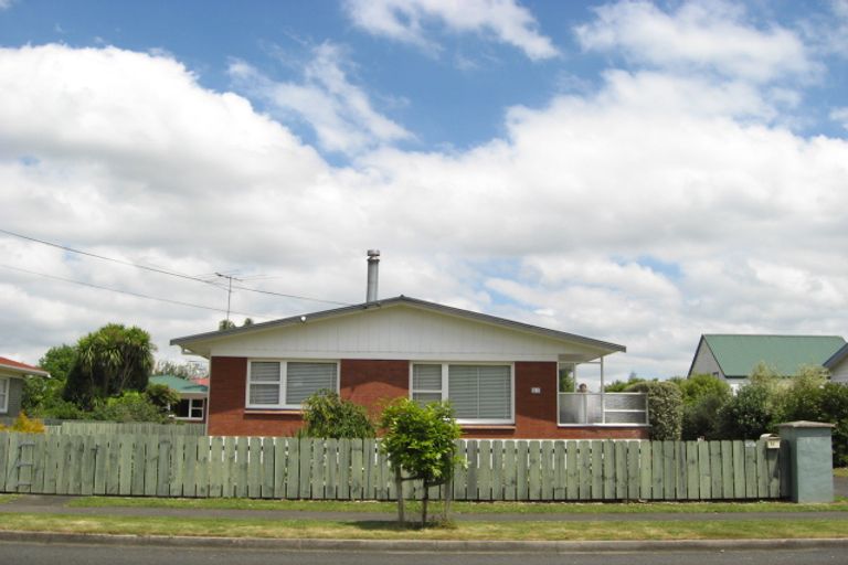 Photo of property in 51 Wellington Street, Pukekohe, 2120