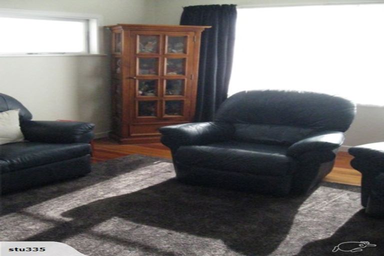 Photo of property in 3 Omori Place, Castlecliff, Whanganui, 4501