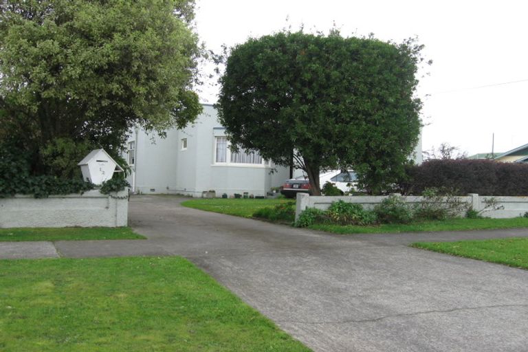 Photo of property in 12 Carthew Street, Feilding, 4702