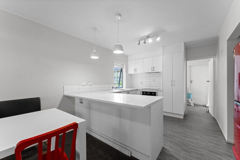 Photo of property in 7 Phoenix Place, Papatoetoe, Auckland, 2025