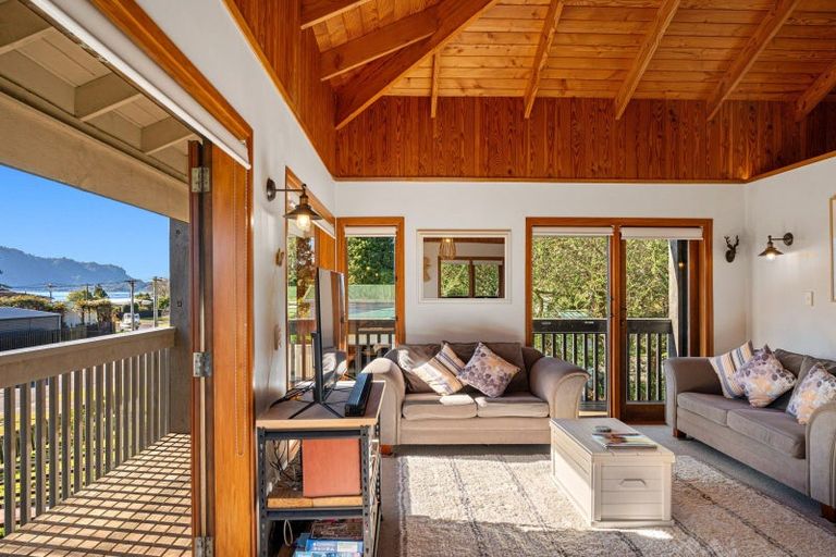 Photo of property in 32 Aoturoa Avenue, Rotoiti Forest, Rotorua, 3074