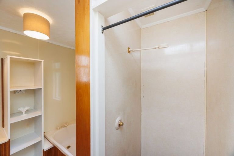 Photo of property in 996 Tremaine Avenue, Roslyn, Palmerston North, 4414