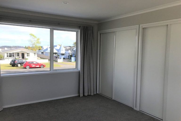 Photo of property in 28 Queen Street, Cambridge, 3434