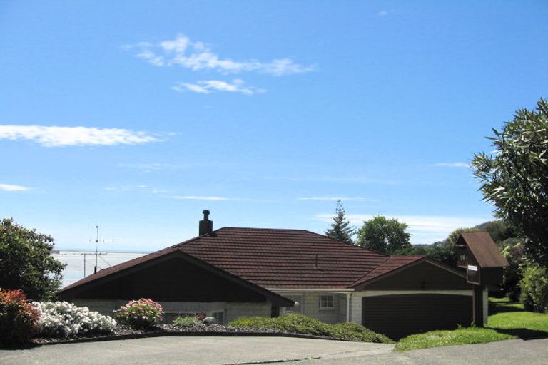 Photo of property in 18 Paremata Street, Atawhai, Nelson, 7010