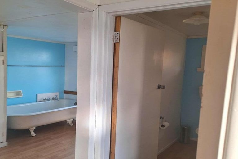 Photo of property in 60 Cornfoot Street, Castlecliff, Whanganui, 4501