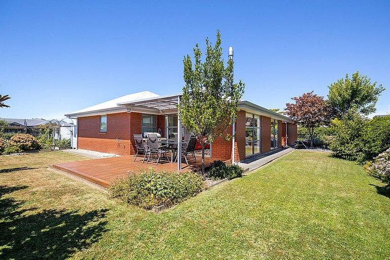 Photo of property in 16 Kitakita Grove, Motueka, 7120