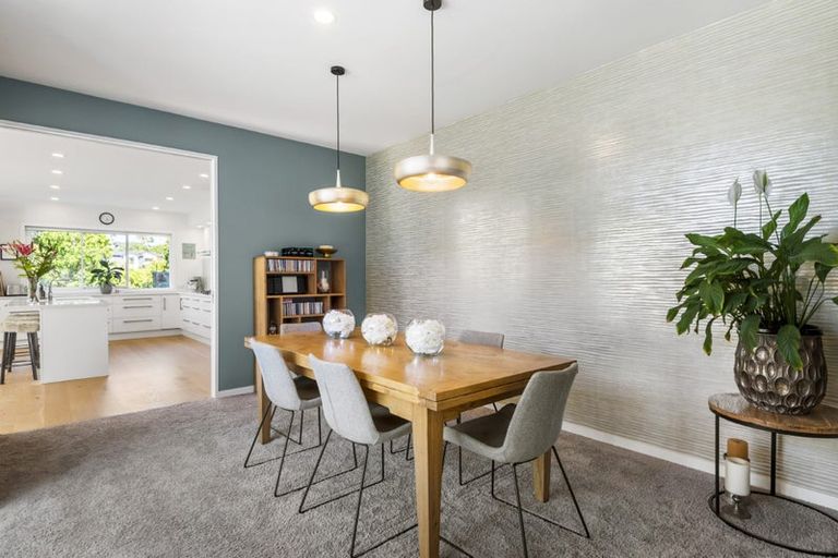 Photo of property in 8 Tree Fern Trail, Campbells Bay, Auckland, 0630