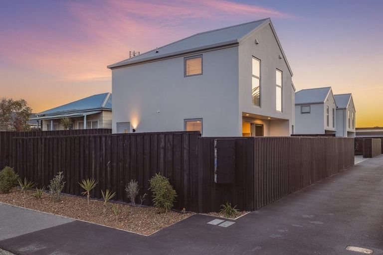 Photo of property in 1/118 Oram Avenue, New Brighton, Christchurch, 8061