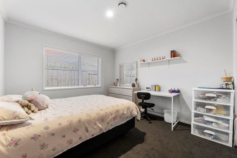 Photo of property in 57 Te Kio Crescent, Papamoa Beach, Papamoa, 3118