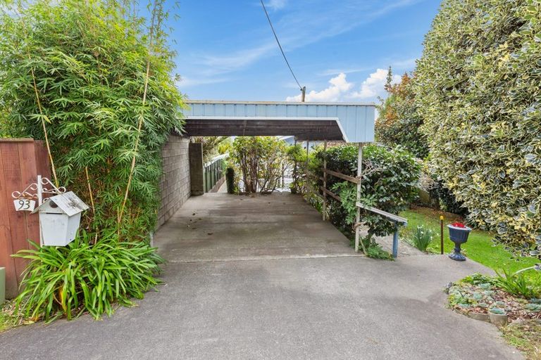 Photo of property in 93 Ruahine Street, Paraparaumu, 5032