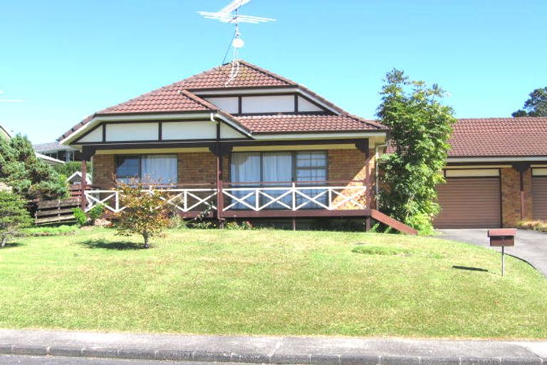 Photo of property in 1 Finlow Drive, Te Atatu South, Auckland, 0610