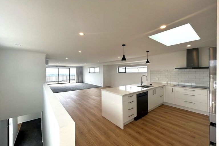 Photo of property in 96 Kotare Street, Waikanae, 5036