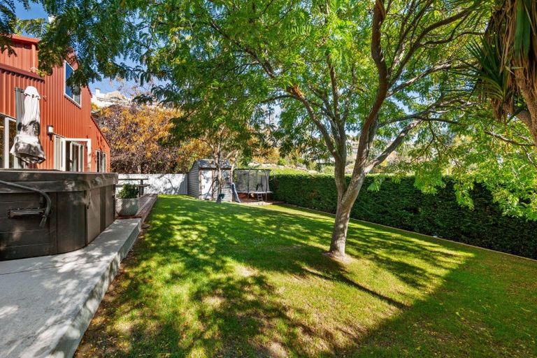 Photo of property in 16 Athenry Road, Bridge Hill, Alexandra, 9320