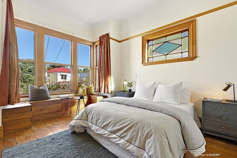 Photo of property in 26 Grove Road, Kelburn, Wellington, 6012