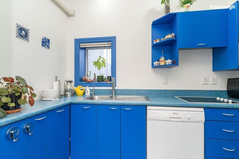 Photo of property in 2/31 Dowling Street, Dunedin Central, Dunedin, 9016