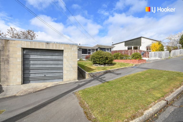 Photo of property in 72 Gilkison Street, Halfway Bush, Dunedin, 9010