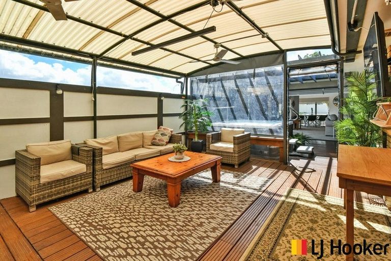 Photo of property in 1 Mull Place, Wattle Downs, Auckland, 2103