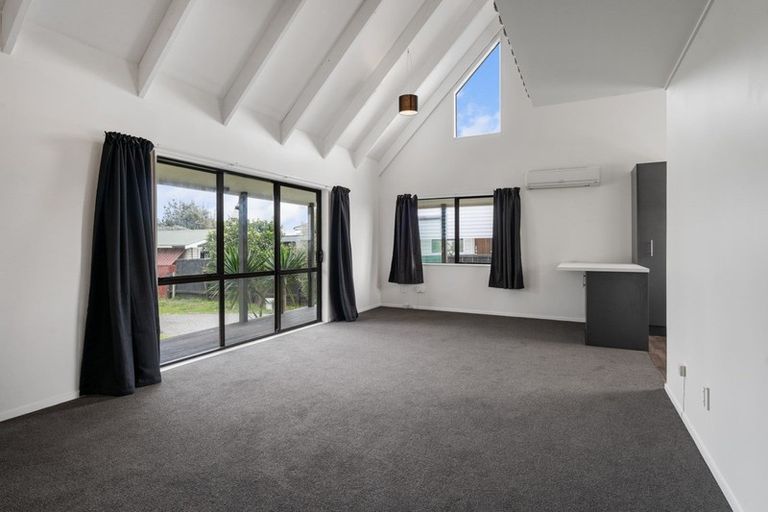 Photo of property in 45 Toi Street, Otaki Beach, Otaki, 5512