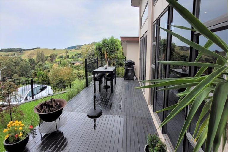 Photo of property in 74 Waikite Road, Welcome Bay, Tauranga, 3112
