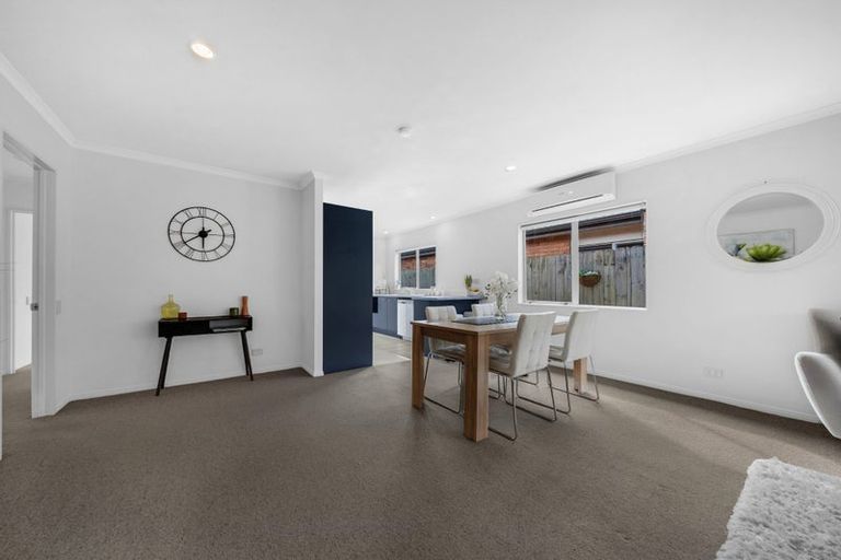 Photo of property in 24 Espalier Drive, Henderson, Auckland, 0612