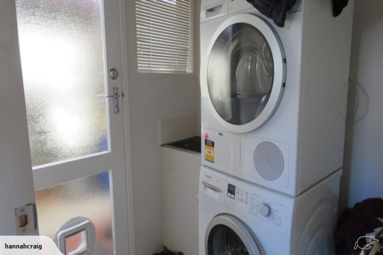 Photo of property in 2/18 Koromiko Street, New Lynn, Auckland, 0600