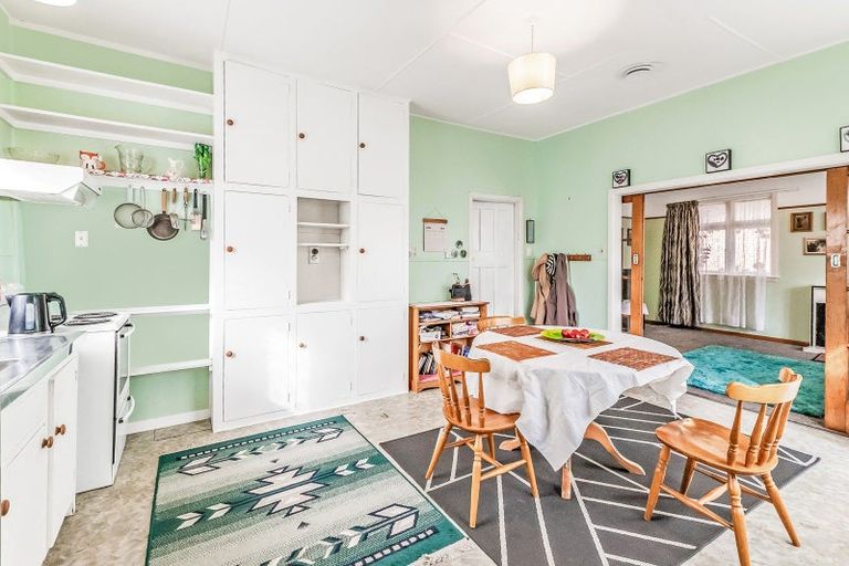 Photo of property in 85 High Street, Leeston, 7632