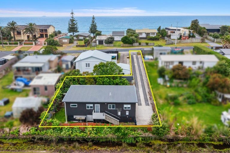 Photo of property in 180a Pukehina Parade, Pukehina, Te Puke, 3189
