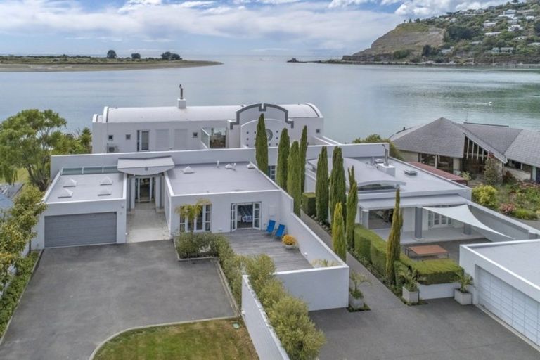 Photo of property in 133 Main Road, Redcliffs, Christchurch, 8081