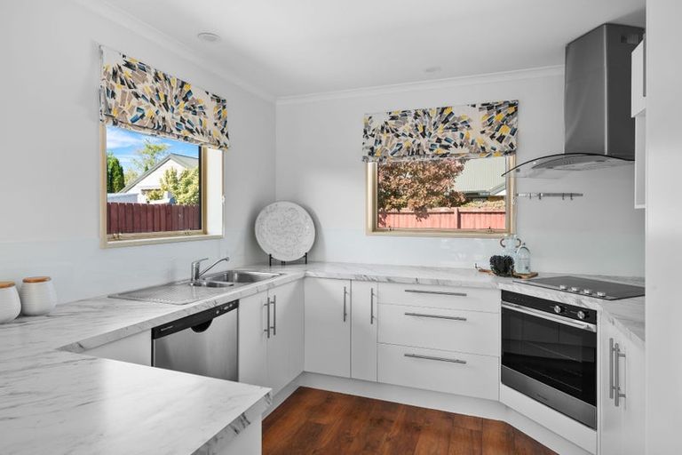 Photo of property in 43a Coolspring Way, Redwood, Christchurch, 8051