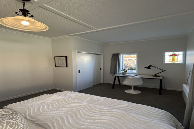 Photo of property in 36 Stone Street, Miramar, Wellington, 6022